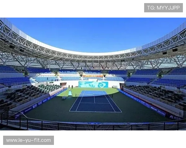 罗森博格空降天津，盛赞团泊足球场：打造魔鬼主场，11月率队归来